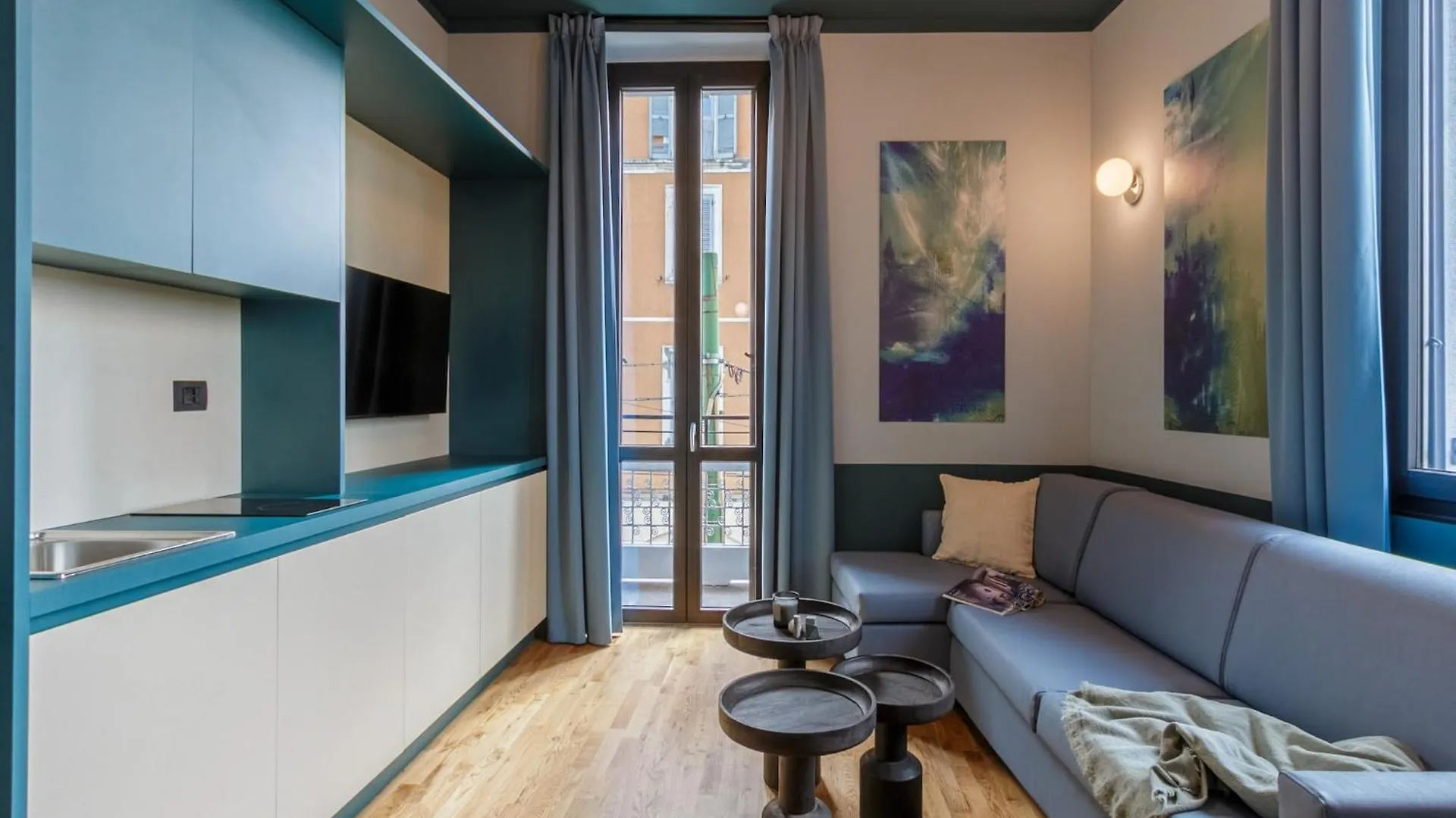 Quantum 5 Electron Apartment Milan